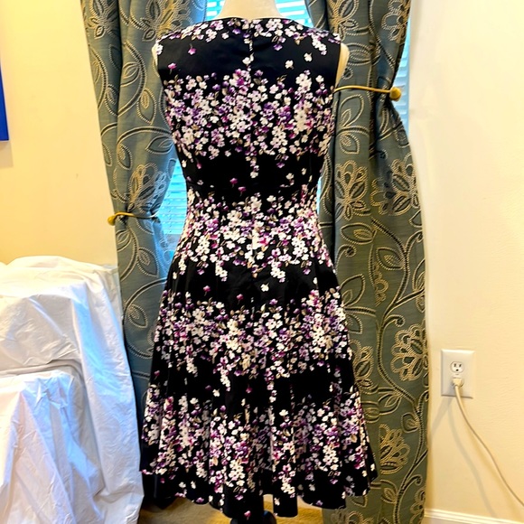 WHITE HOUSE BLACK MARKET DRESS,GREAT SUMMER OR FALL DRESS, LIKE NEW, MIDI LENGTH - Picture 5 of 10